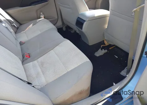 2014 Toyota Camry Le z USA, uszkodzony, nr VIN 4T4BF1FK9ER351299